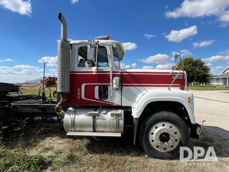 1984-international-transtar-4300-image-5
