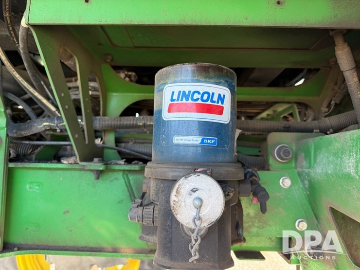 2021-john-deere-r4044-image-125