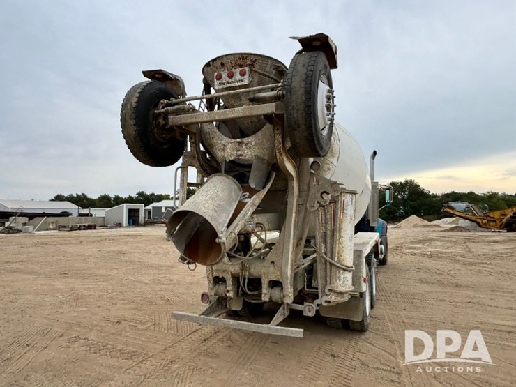 mack-granite-gu713-image-13