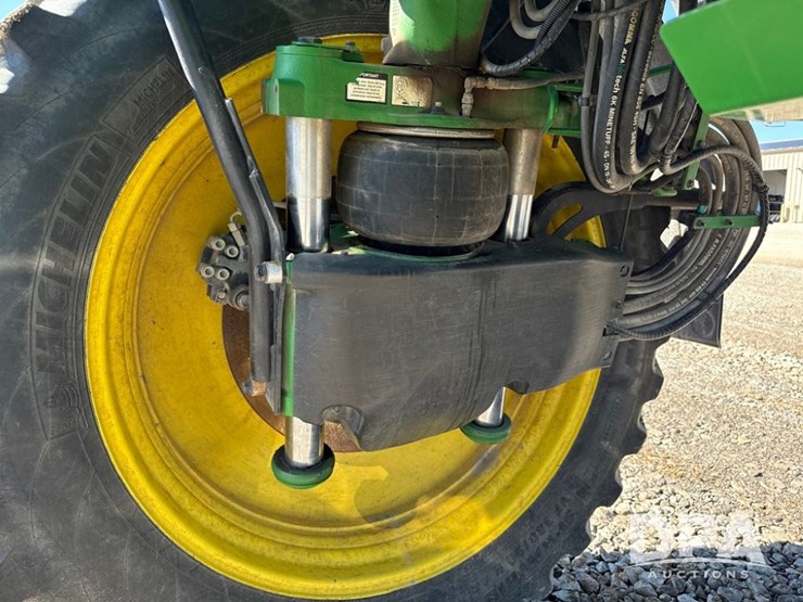 2021-john-deere-r4044-image-62