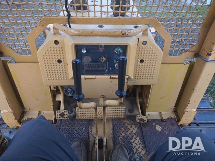deere-450g-image-10