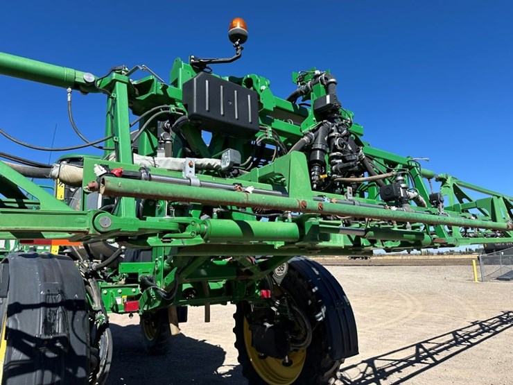 2015-john-deere-r4045-image-34