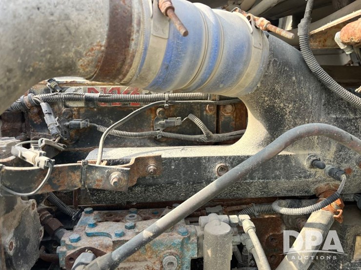 2001-ihc-9100-truck-(jn2647,-unit-32347)-image-85