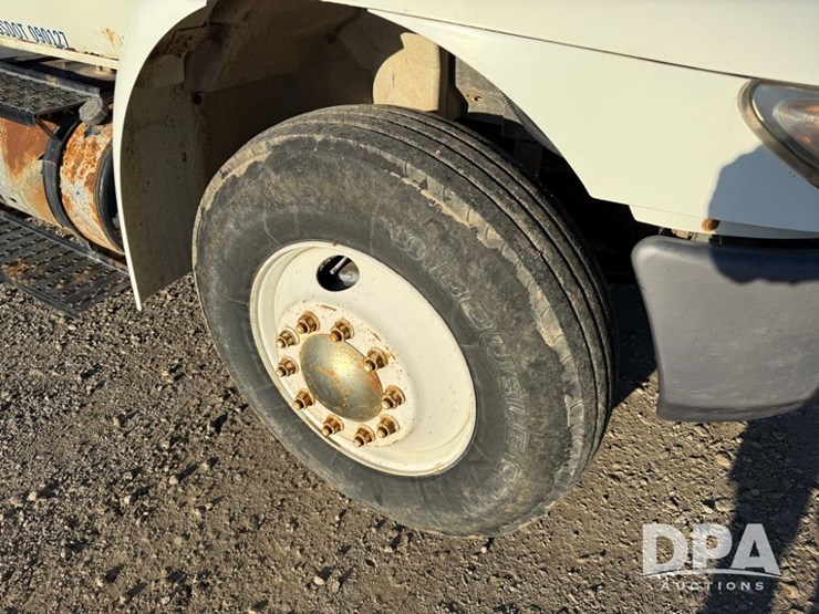 2002-international-durastar-4400-image-27