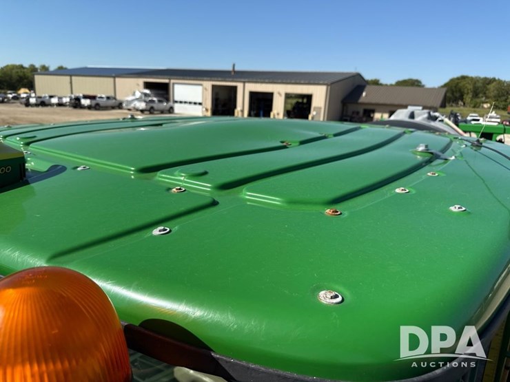 2021-john-deere-r4044-image-140