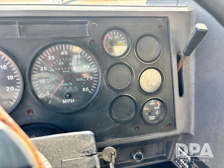 2000-mack-ch613-image-67