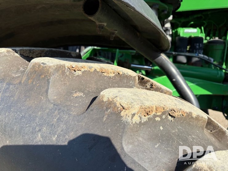 2021-john-deere-r4044-image-40