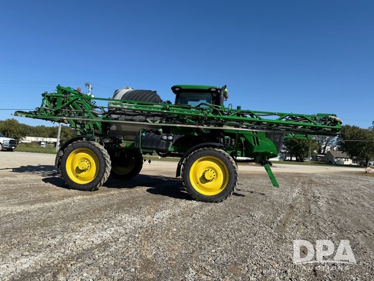 2021-john-deere-r4044-image-6
