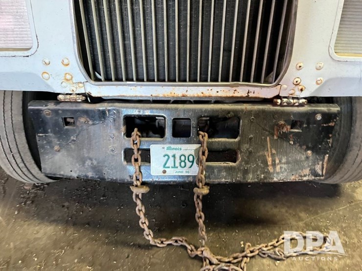 1977-mack-r600-image-17