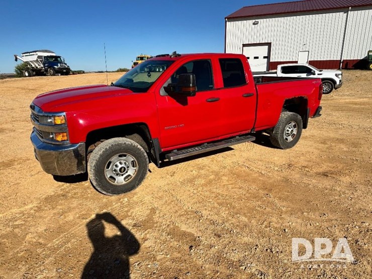 2016-chevrolet-2500-image-17
