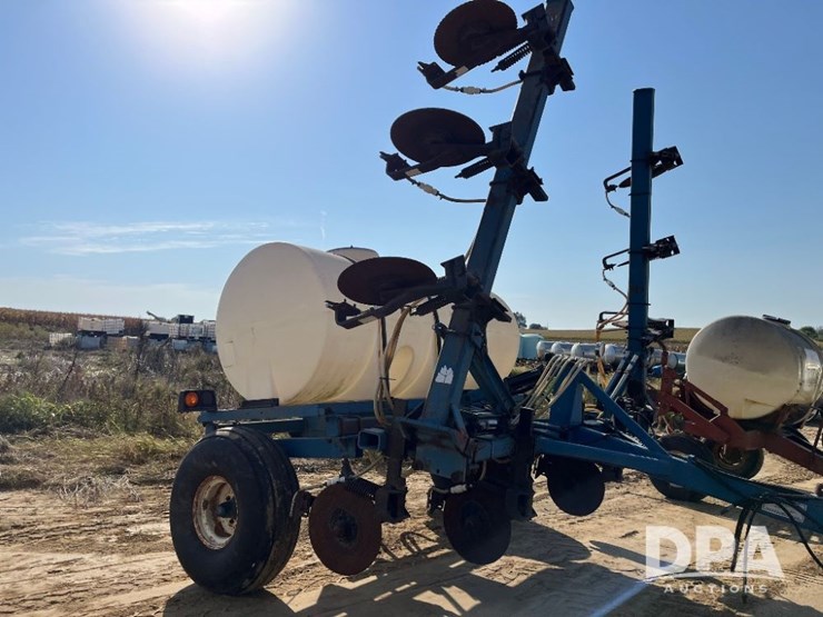 2003-ag-systems-6200-image-12