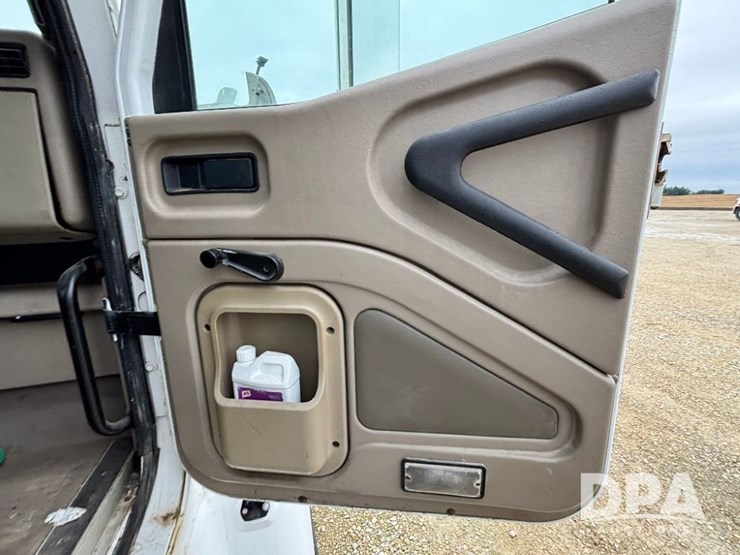 2007-ihc-9200i-liquid-nurse-truck-(gp11642,-unit-505)-image-73