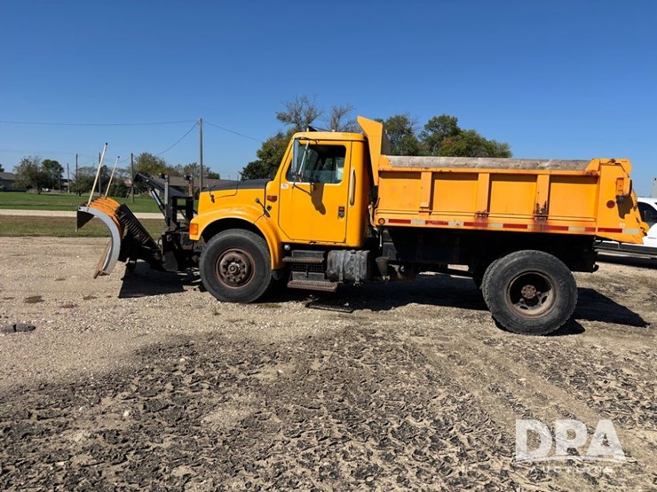 1990-international-4700-image-16