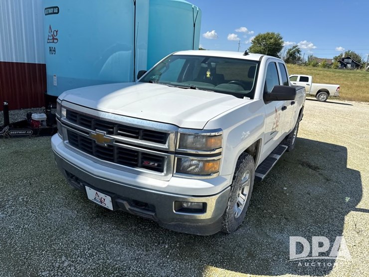 2014-chevrolet-silverado-image-3