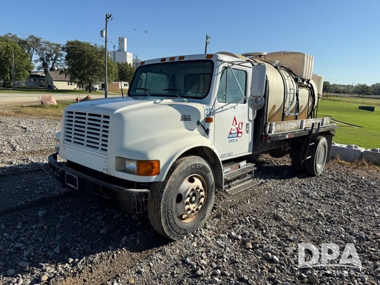 1999-international-4700-image-2