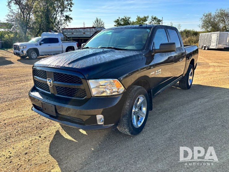 2016-dodge-ram-1500-image-15