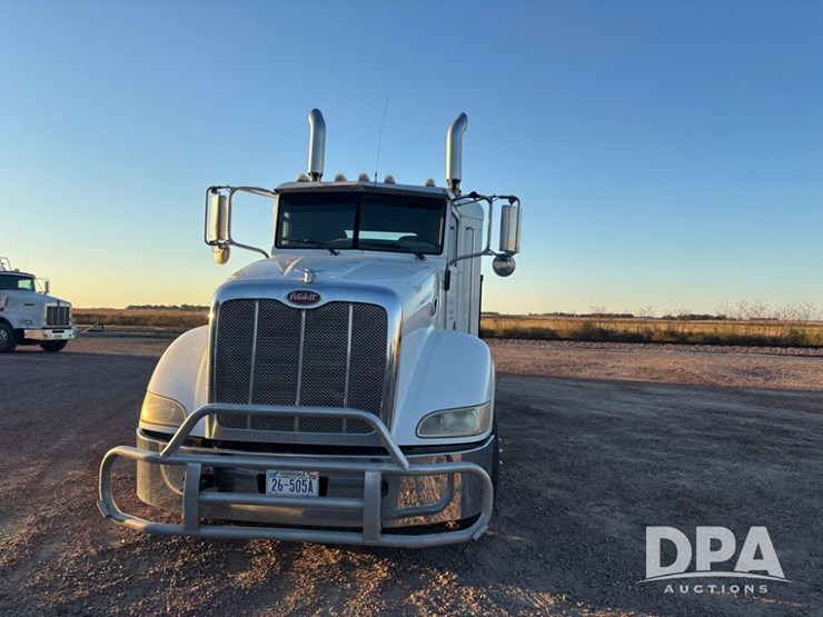 2008-peterbilt-386-image-20