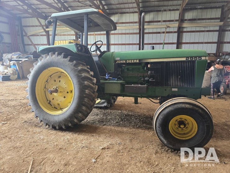 1998-john-deere-2955-image-2