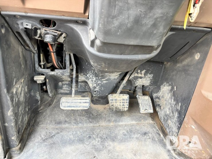 mack-granite-gu713-image-126