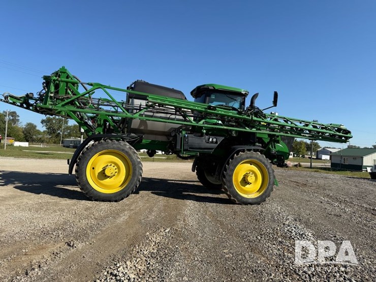 2022-john-deere-412r-image-8