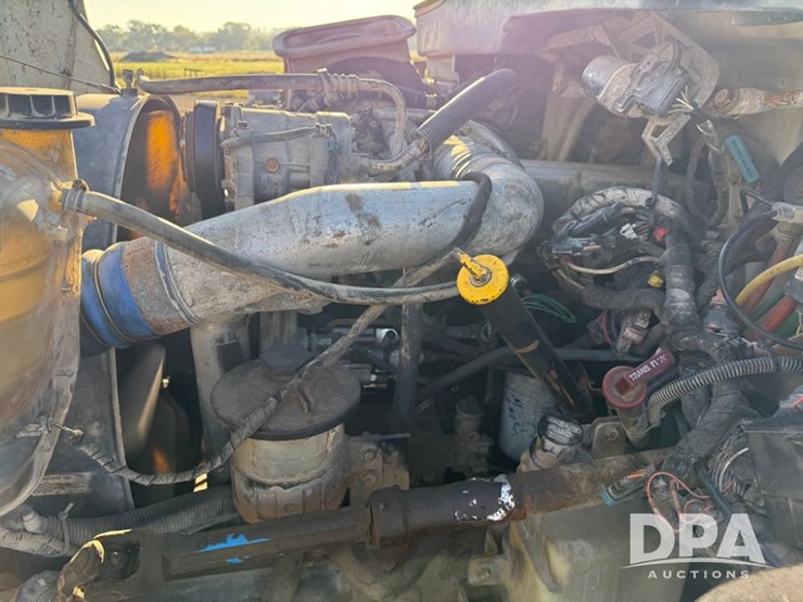 2002-international-durastar-4400-image-52