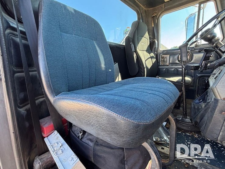 1994-mack-ch613-image-74