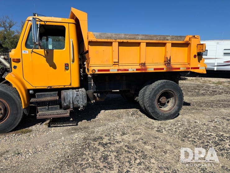 1990-international-4700-image-34