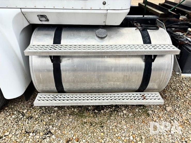 2007-ihc-9200i-liquid-nurse-truck-(gp11642,-unit-505)-image-25