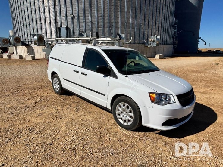 2014-dodge-ram-van-image-1