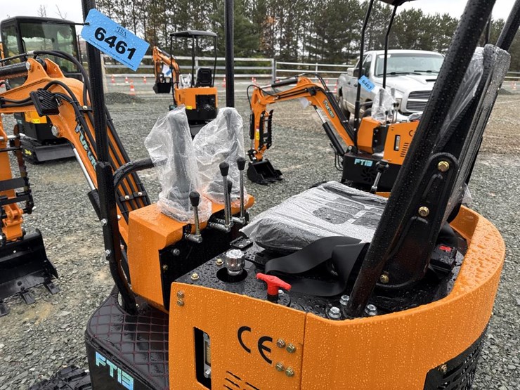 #6461-•-unused-future-ft13-mini-excavator-image-13