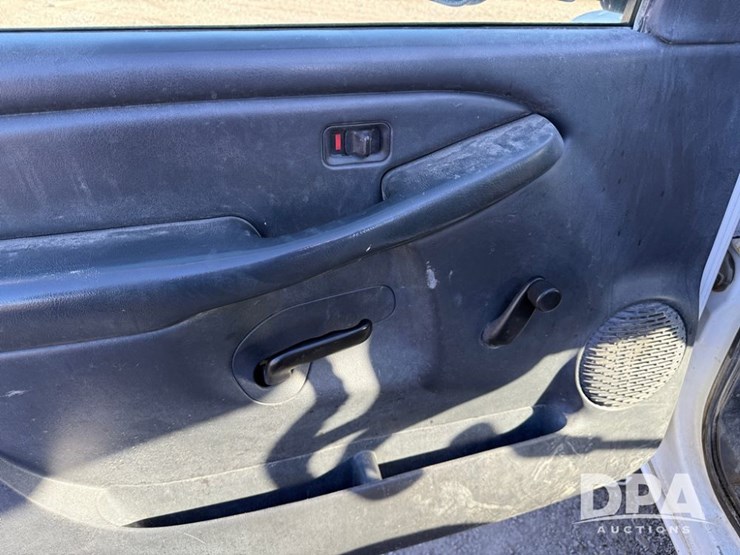 2002-gmc-3500-image-55