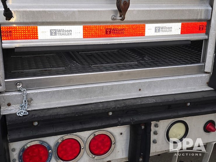 2006-wilson-livestock-trailer-image-50