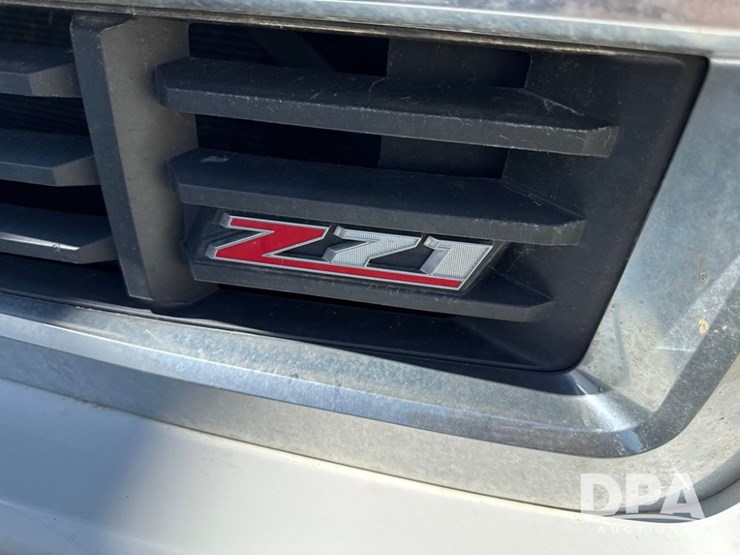 2014-chevrolet-silverado-image-27