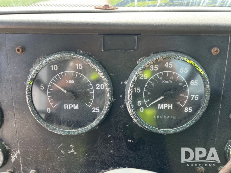 2001-ihc-9100-truck-(jn2647,-unit-32347)-image-58