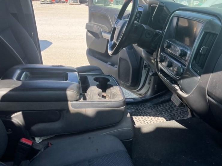 2014-chevrolet-silverado-image-60