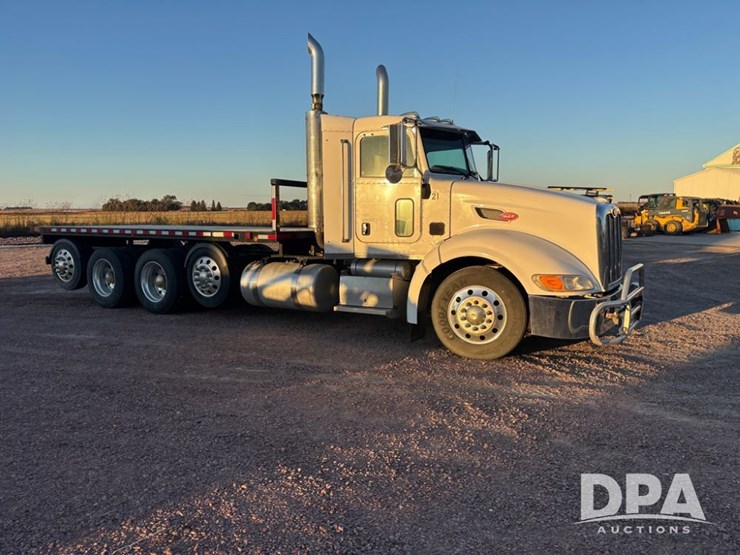 2008-peterbilt-386-image-2
