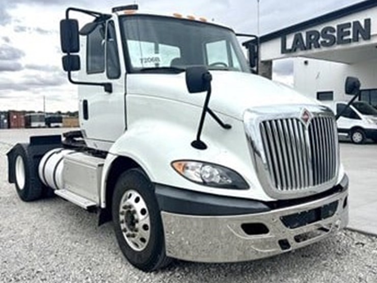 2018-international-prostar-image-7