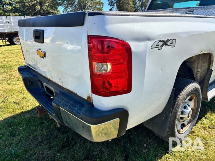 2012-chevrolet-2500hd-image-39