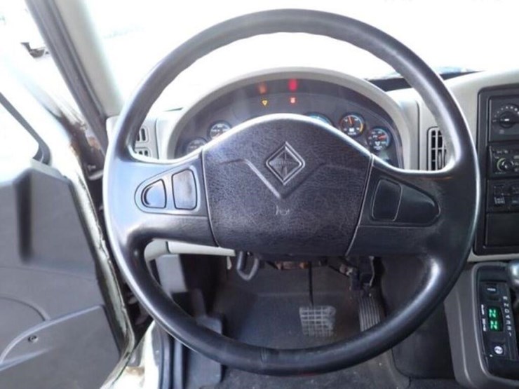 2008-international-durastar-4400-t/a-van-truck-1ht-image-14