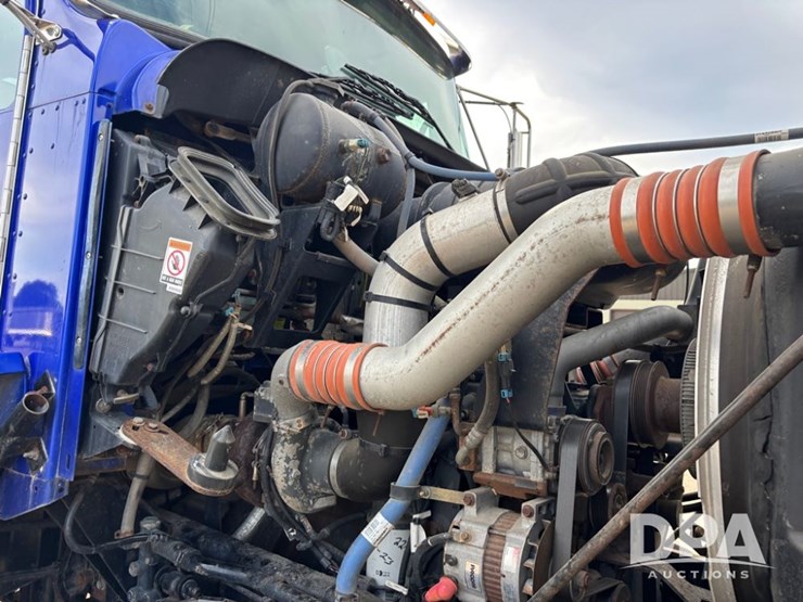 2014-kenworth-t470-image-28