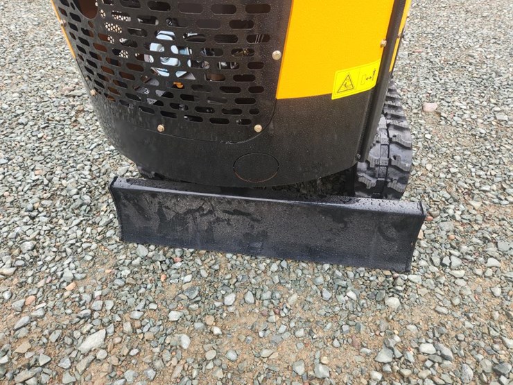 #6452-•-unused-future-ft15j-mini-excavator-image-14