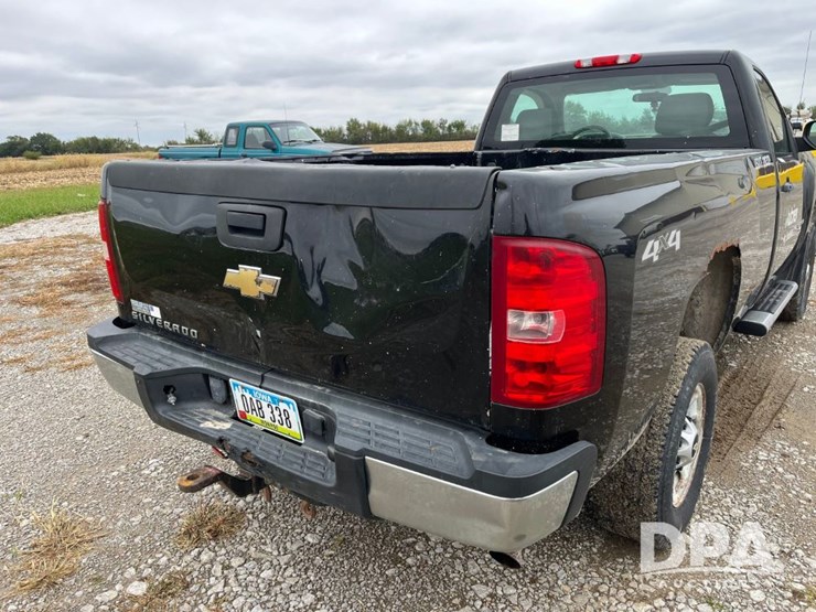 2011-chevrolet-2500hd-image-31