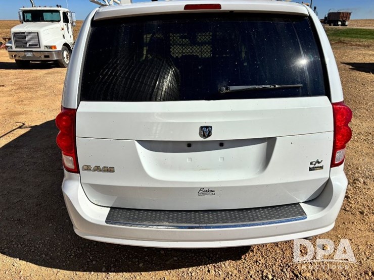 2014-dodge-ram-van-image-30