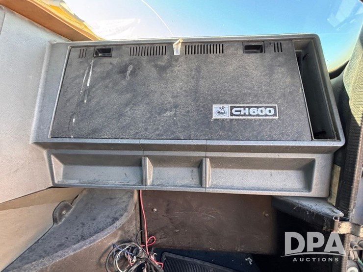 1994-mack-ch613-image-73