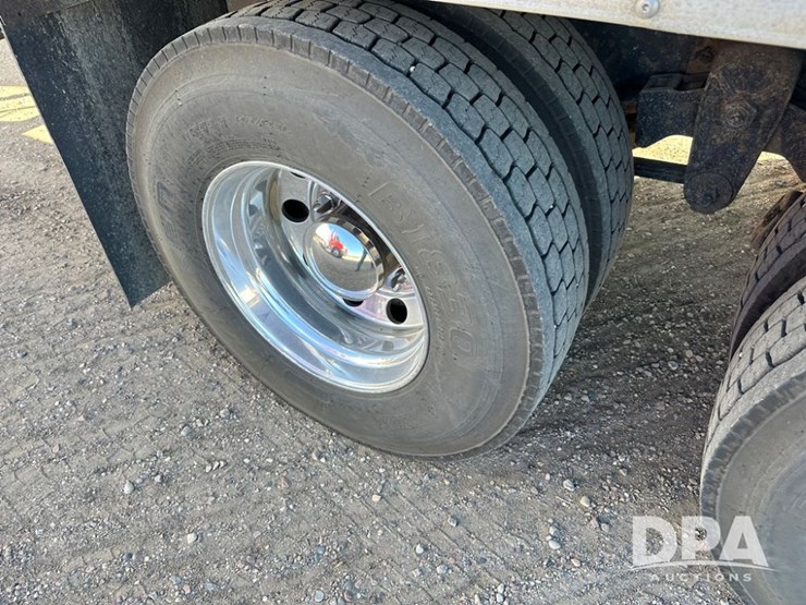 2014-kenworth-t370-image-23