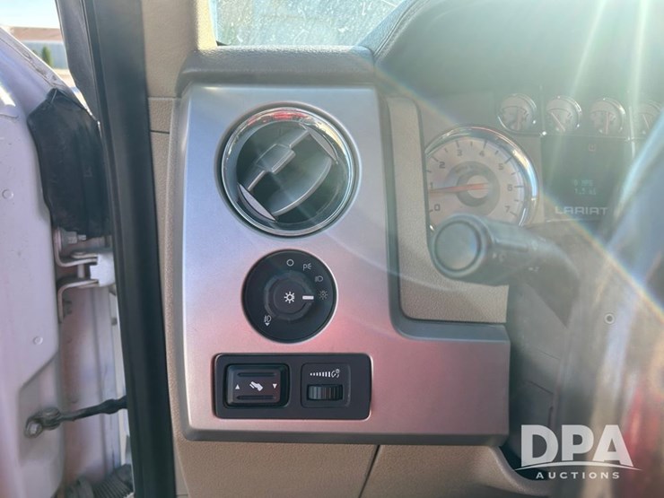 2010-ford-f150-lariat-image-33