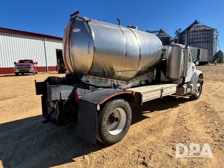 1999-ihc-4700-liquid-nurse-truck-(gp11652,-unit-126458)-image-7