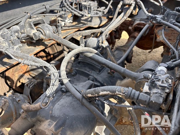 2001-peterbilt-357-image-49