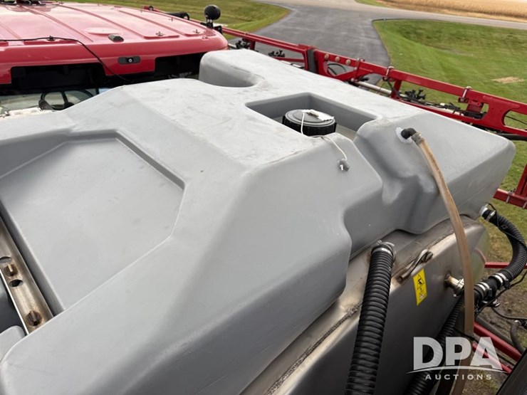 2024-case-ih-patriot-4350-image-25