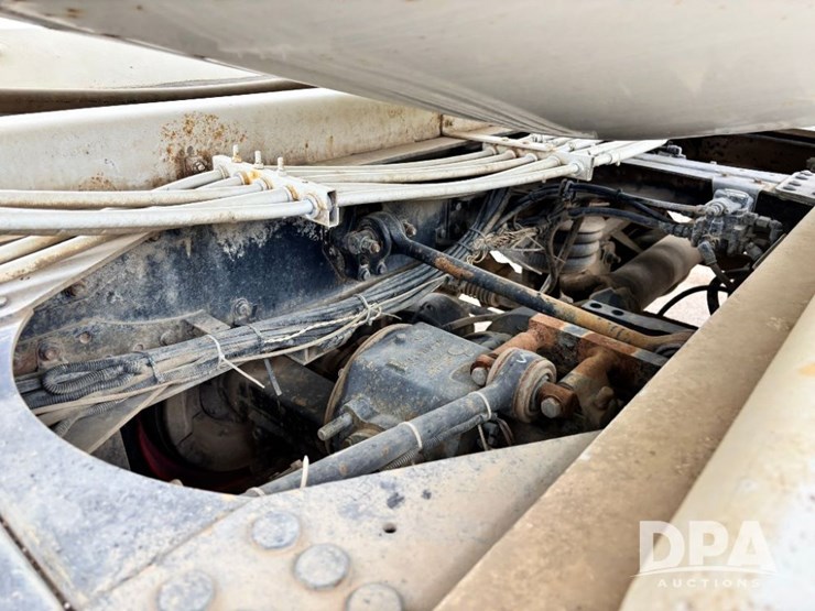 mack-granite-gu713-image-77